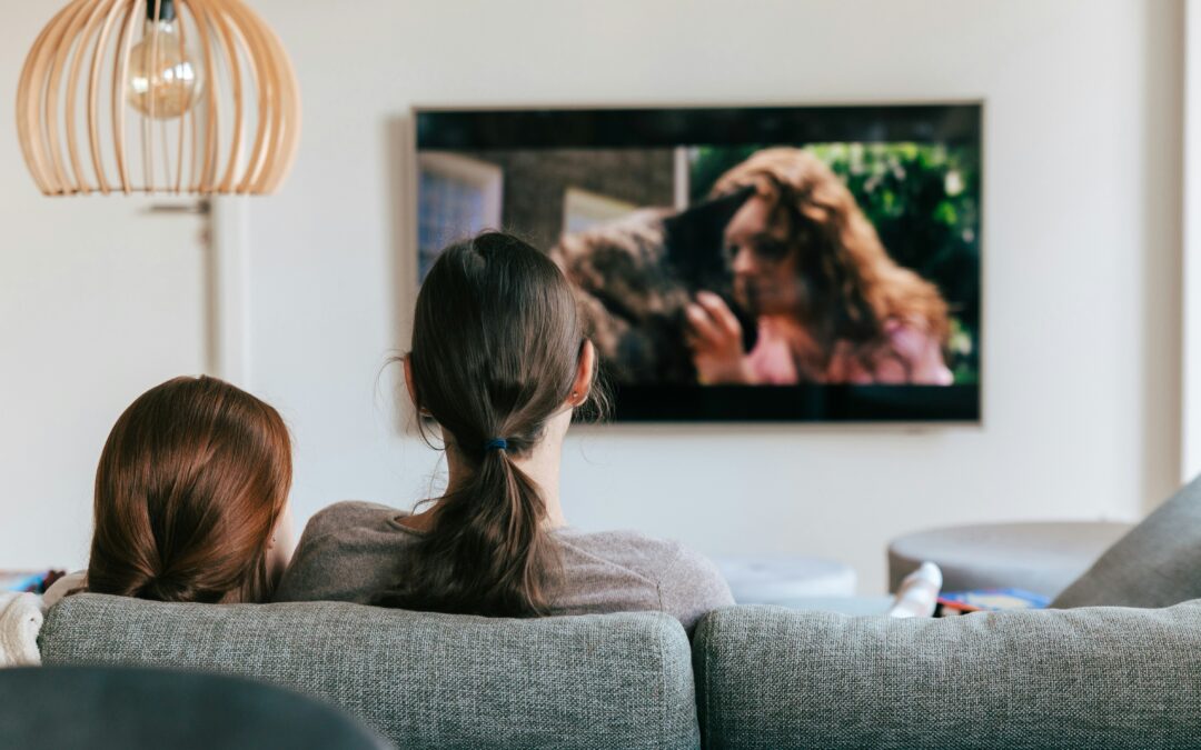How TV Mirrors Make Mornings Easier for Busy Families